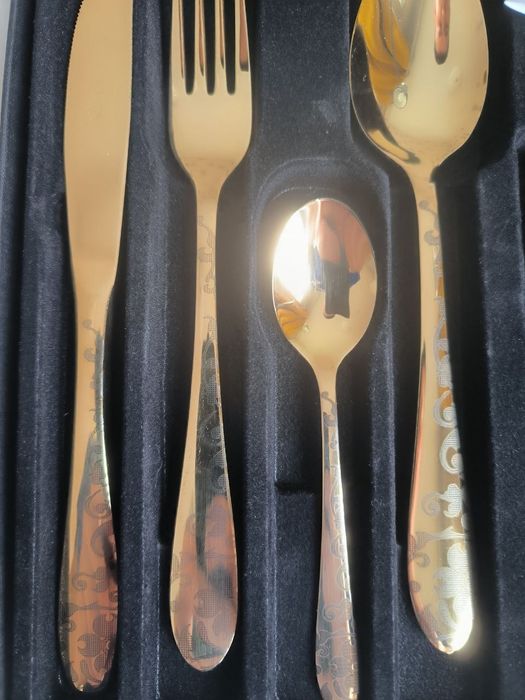 Набор столовых приборов Herdmar Santamarta Gold. Португалия.