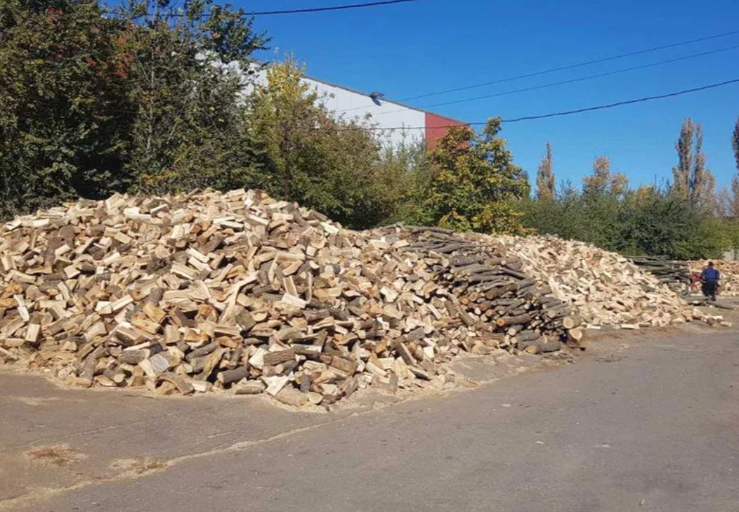 Дрова оптом і в роздріб: дуб, береза, вільха. Виробник. 1-27 м3