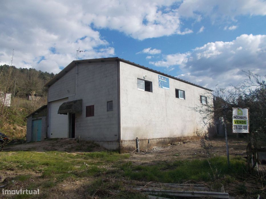 Armazém 150 m2 e Terreno 10670 m2