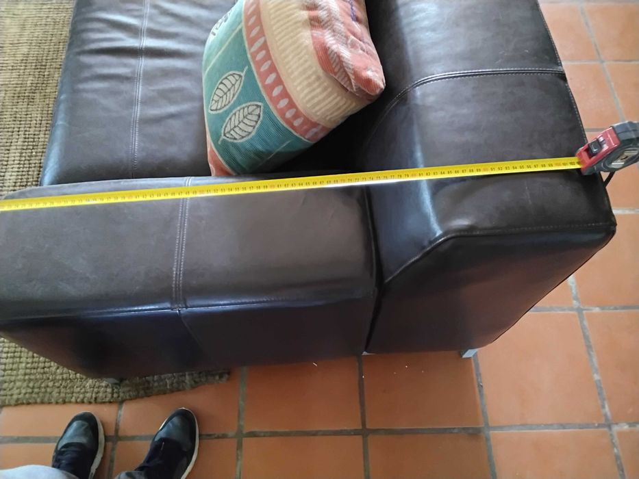 Sofá elegante (conjunto. 2), pele, cor preto, ideal para sala moderna.