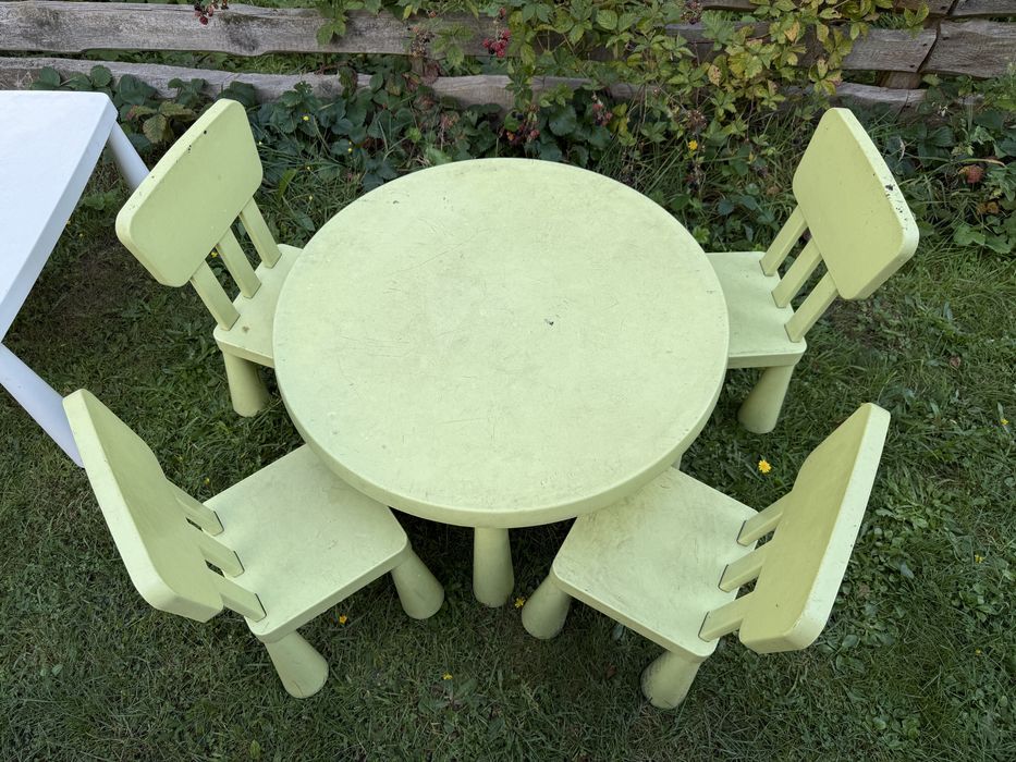 Stolik dzieciecy ikea zieoony z krzeslami