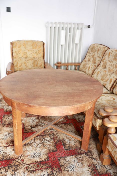 Sprzedam drewniany stół rozkładany