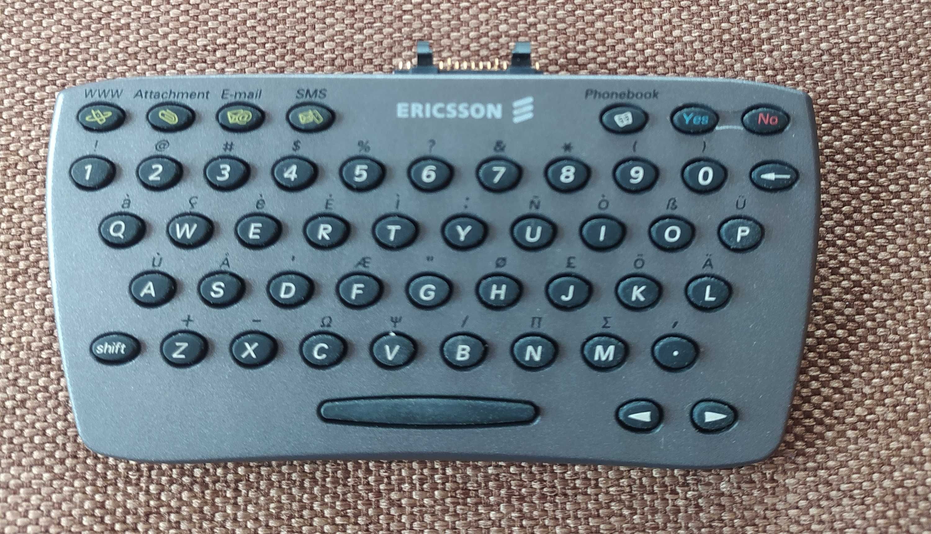 Клавіатура мобільна маленька в футлярі Ericsson - оригінал
