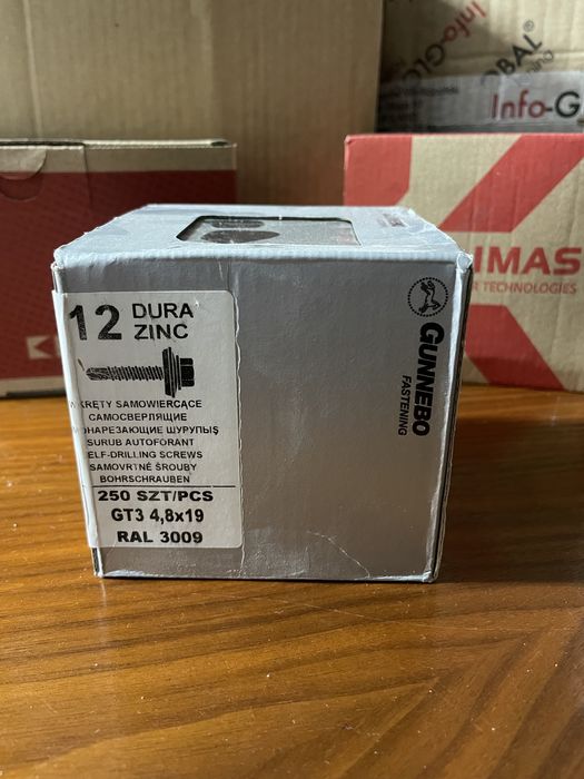 Самонаріз для металочерепиці (даху)