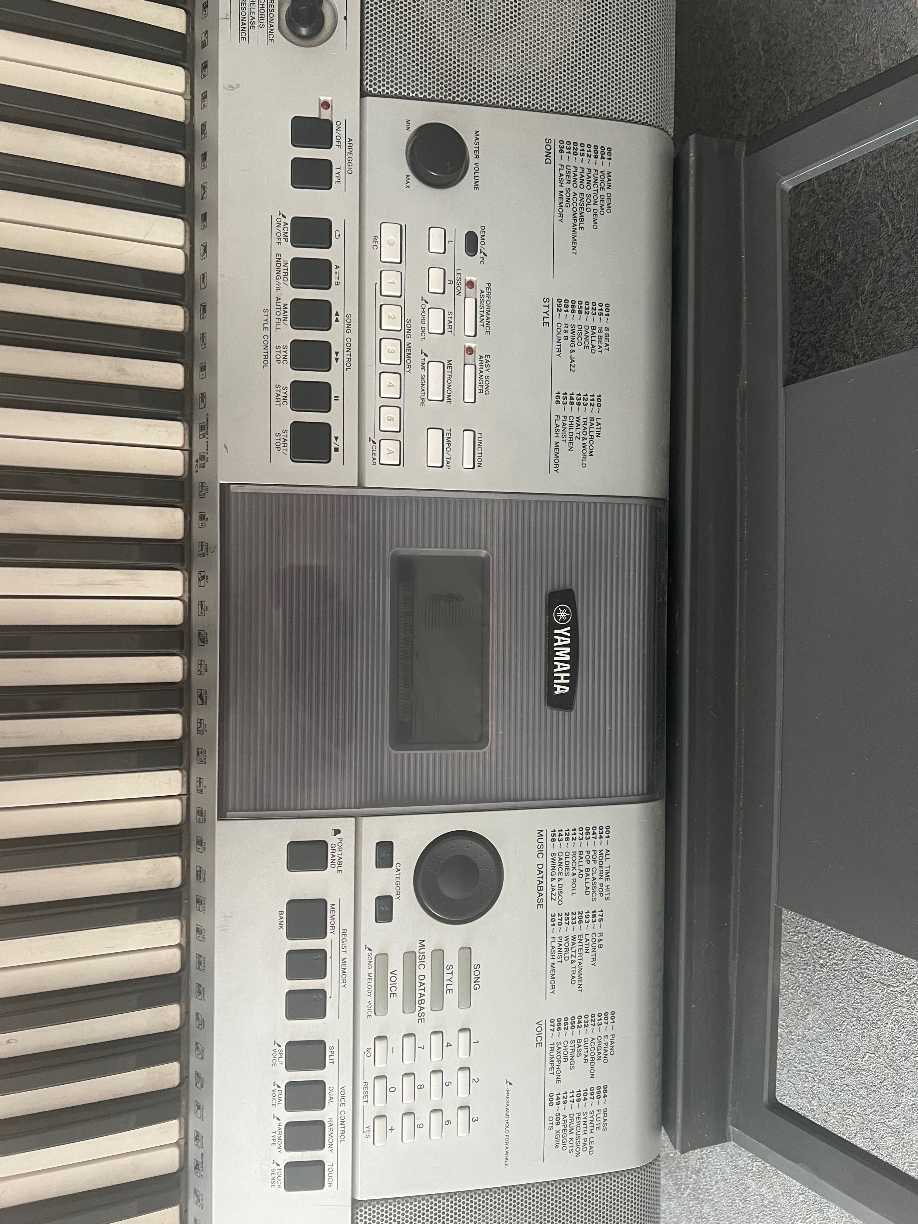 Продатьється Yamaha пианино