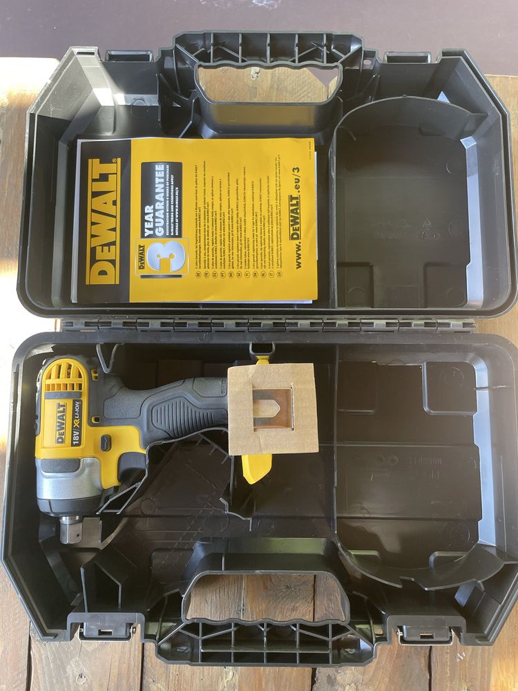 DeWALT klucz 1/2 udarowy DCF880 18V walizka
