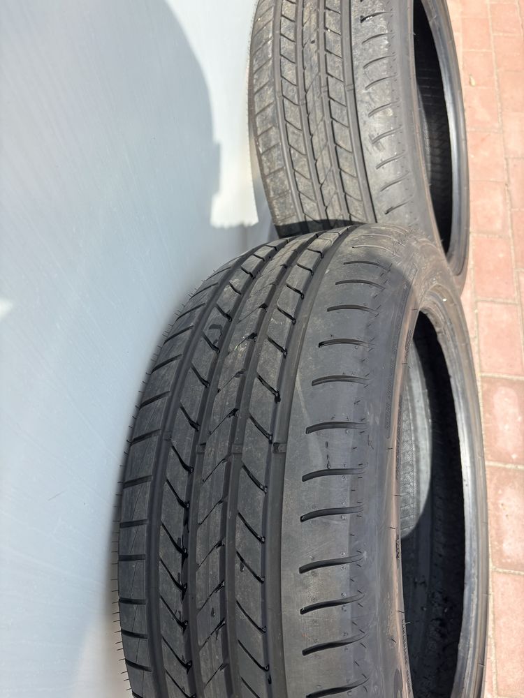 Opony letnie 235/45R19 goodyear efficientgrip demo