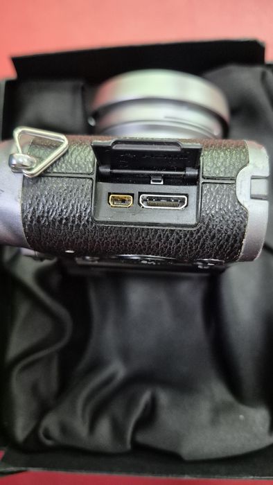 Fuji x100.                 .