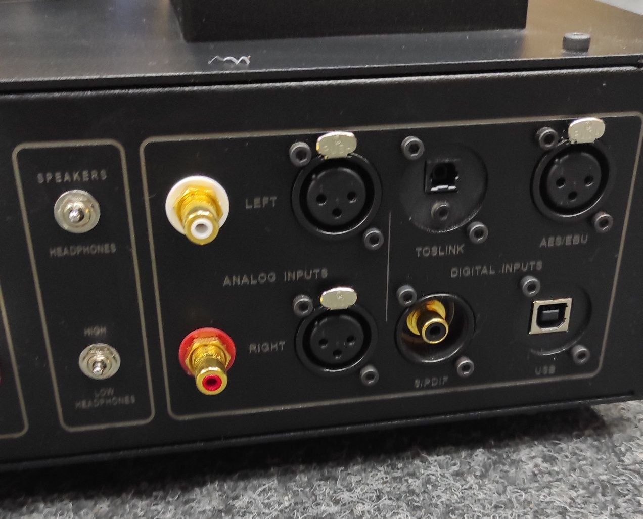 Ламповый усилитель со встроенным  ЦАП  Lampizator Amber Amp/DAC