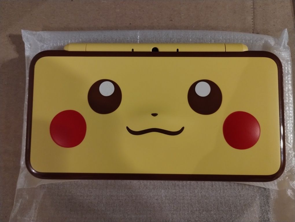 New Nintendo 2DS XL Pikachu Edition