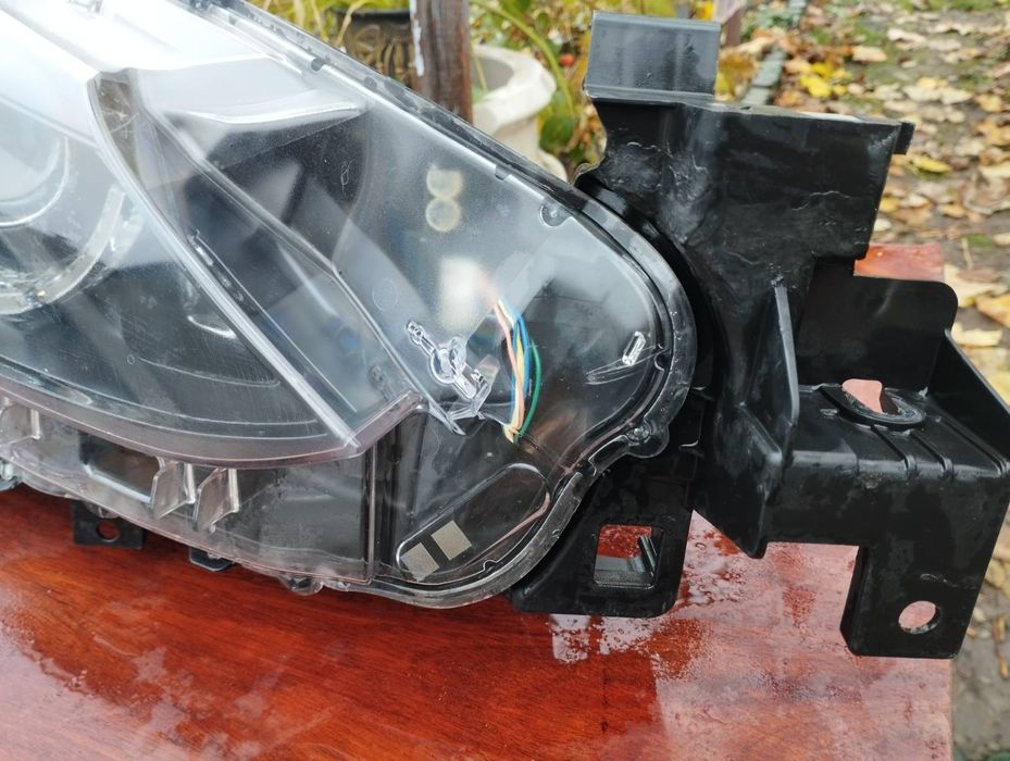 Фара передня права Mazda 6 gj