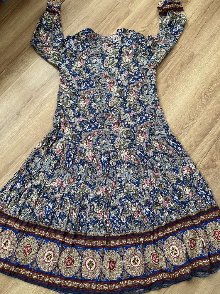 Sukienka midi we wzór boho