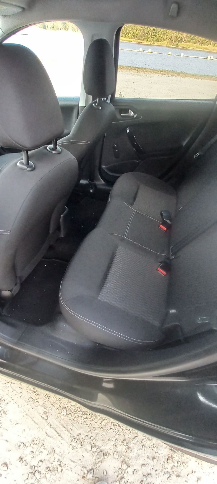 Peugeot 208 1.6 hdi