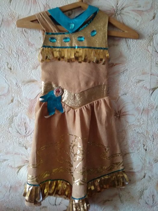 Продам платье Покахонтес (5-6 лет)