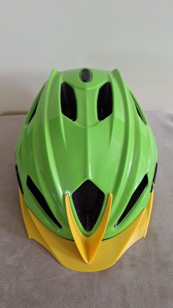 Sprzedam dziecięcy kask marki UVEX