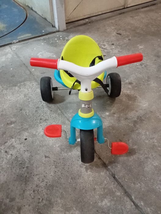 Triciclo criança com pneus borracha