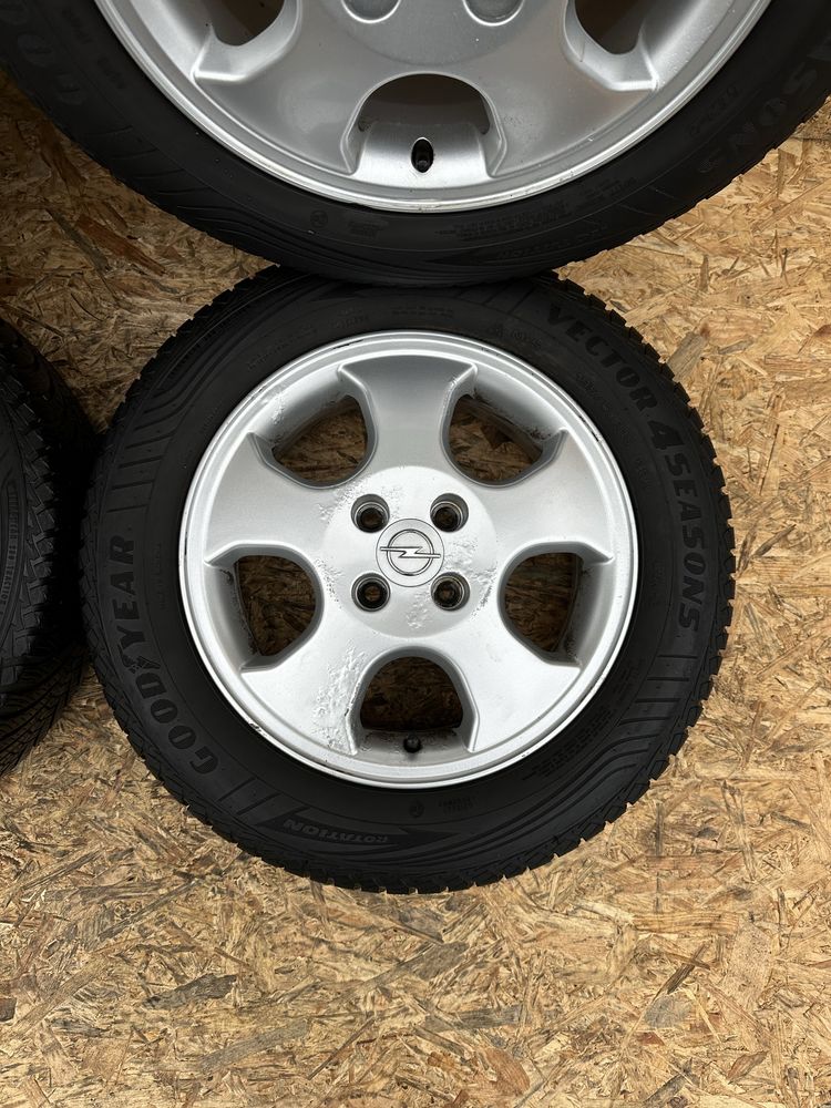 Колеса 4/100 R15 ET49 Цо(діа)65.1 Opel титани диски шини