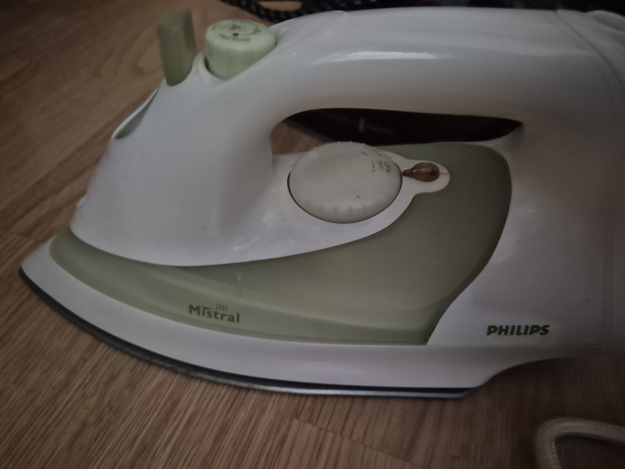 Праска PHILIPS дешево