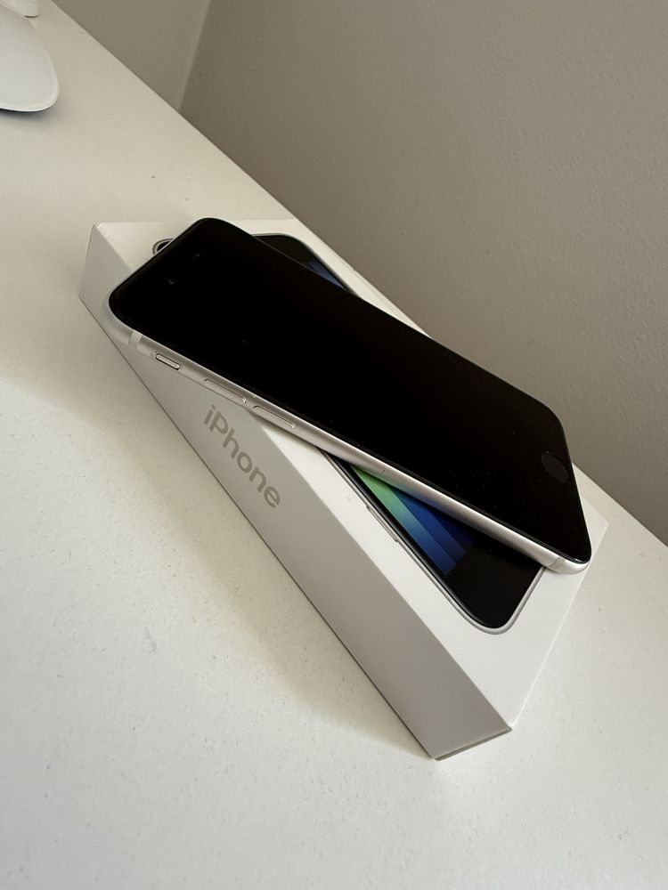 iPhone SE 2022 64gb Starlight Idealny Bateria 100%