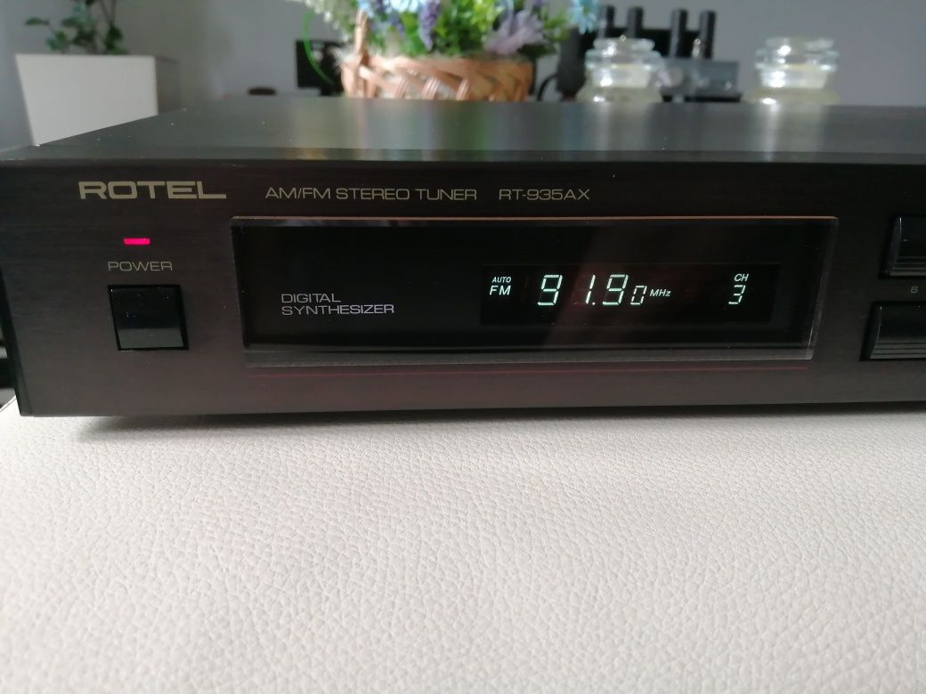 Tuner stereo Rotel RT-935AX