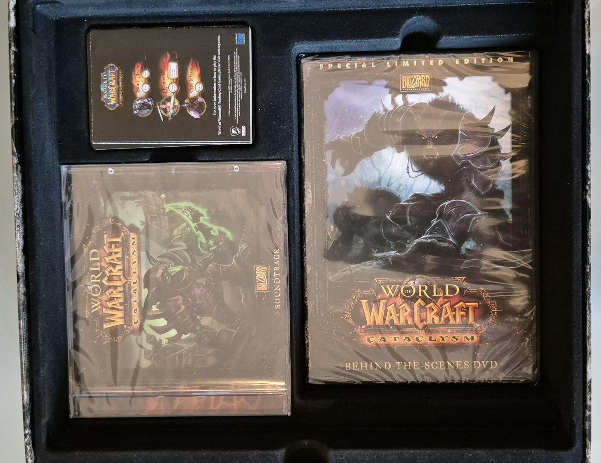 World of warcraft WOW Cataclysm collector edition