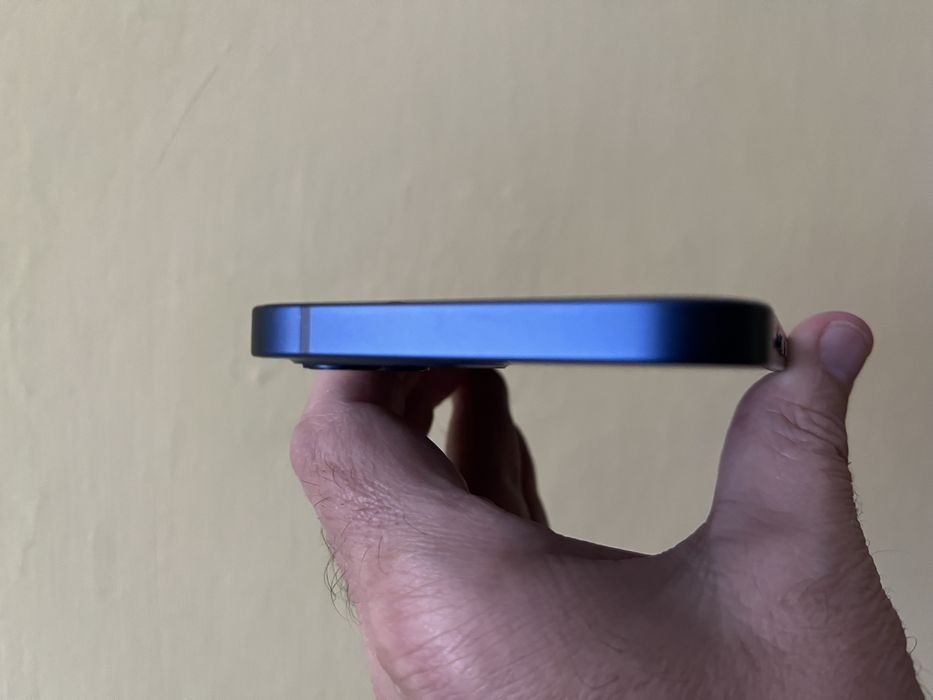 Iphone 12.  64г.  АКБ 87%