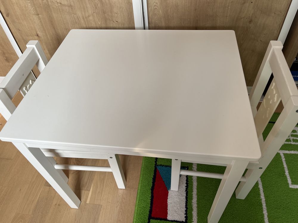 Zestaw stolik i 2 krzesla kritter ikea