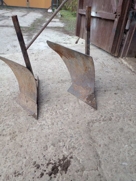 Плуг до мотоблока