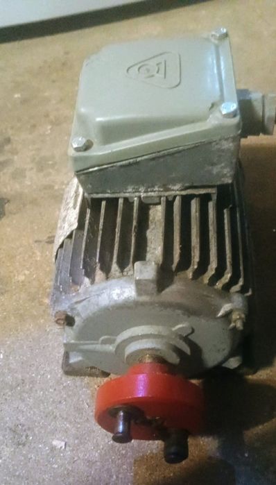 Silnik 3 fazowy 0.37 kW