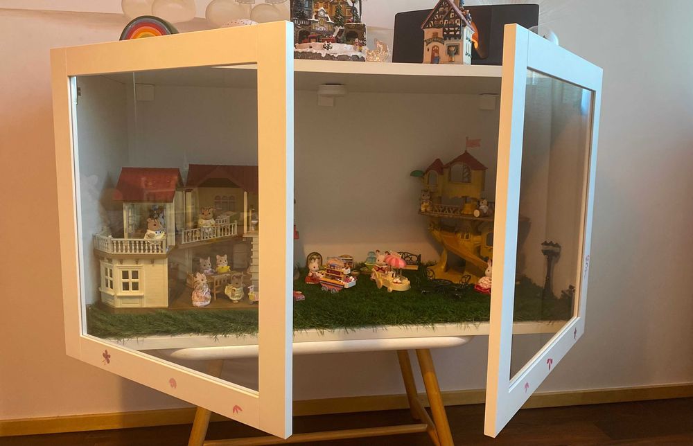 Móvel Estante C/Portas de Vidro