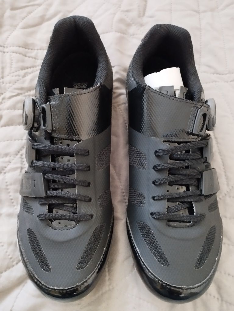 Nowe męskie buty szosowe rowerowe GIRO SENTRIE TECHLACE r. 39,5 (25cm)