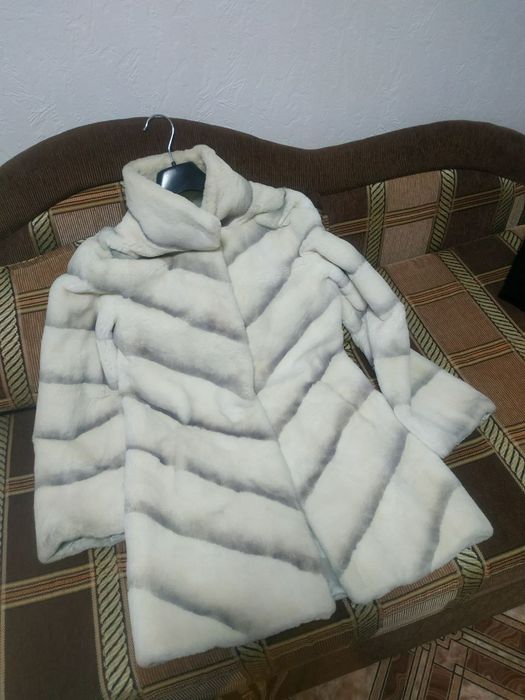 Шуба шубка натуральна полушубок женская.