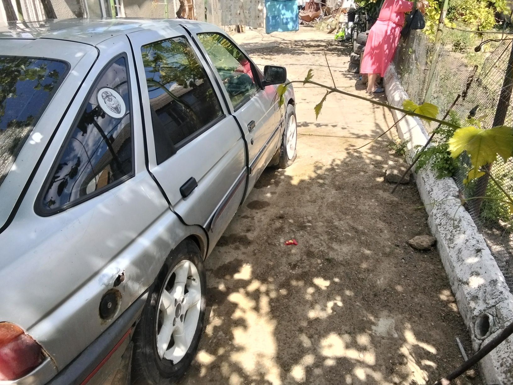 Продам машину ford escort