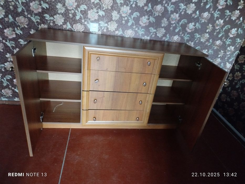 Продам комод 151см*46см