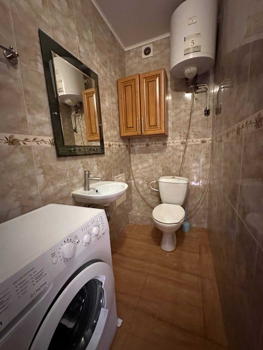 Простора 3-кімнатна квартира поряд з парком Перемоги!