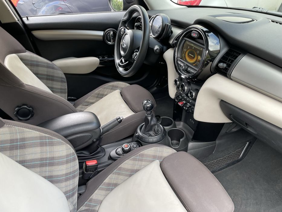 Mini Cooper D 5 portas 2014 1.5 116cv