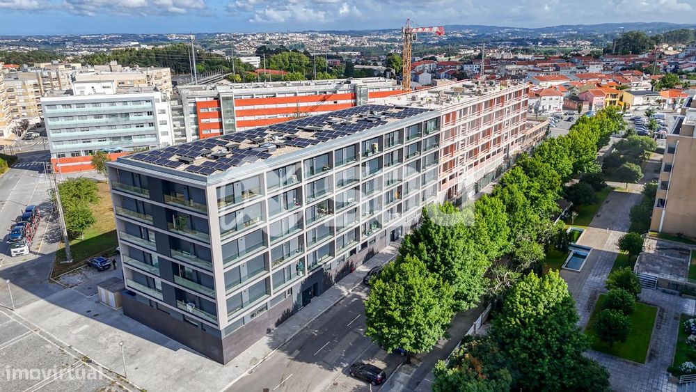 T1+1 Novo com Varanda e Lugar de Garagem | Pólo Universitário