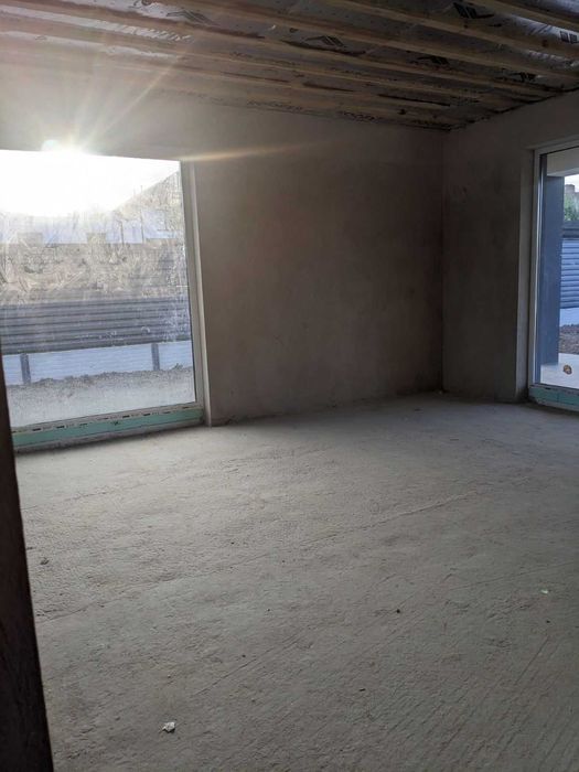 Продам будинок в передмісті Києва