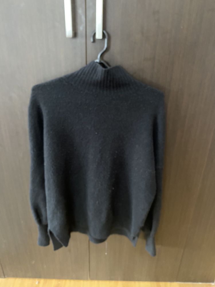 Sweter damski czarny