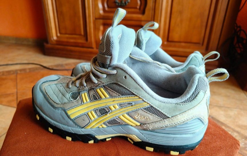 ASICS Gel Yama 40