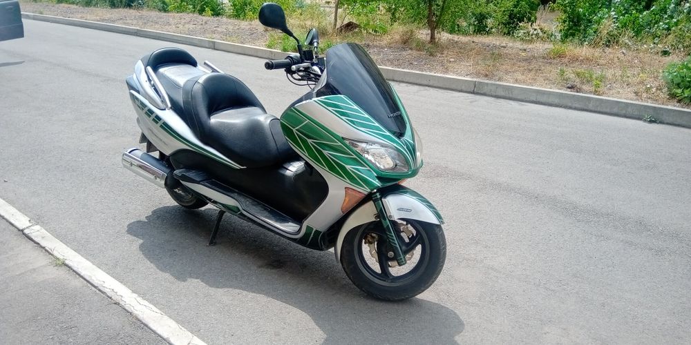 Honda Forza 250 mf08