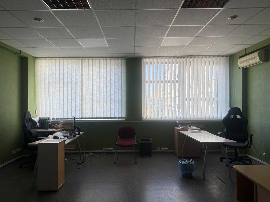 Здам офіс в БЦ 33,5м2, з ПДВ, вул.Сверстюка, метро Лівобережна 5 хв