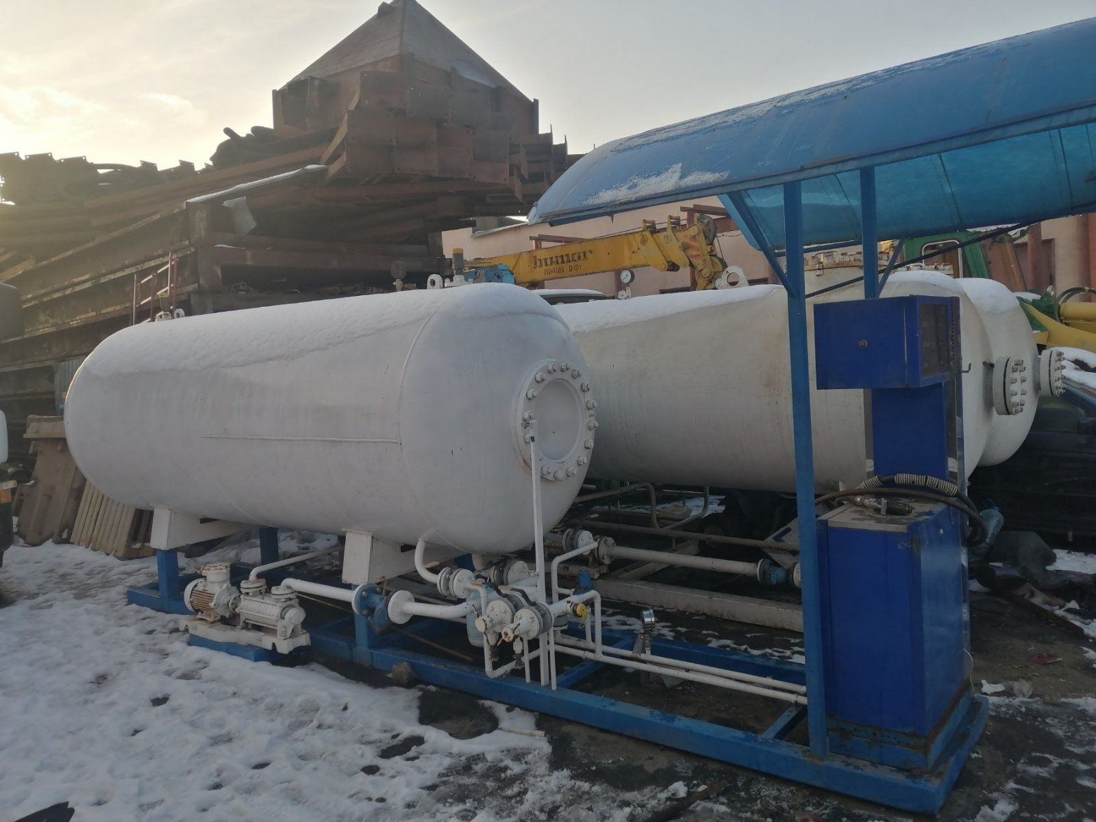 АЗС:участок,газ.пункт, шиномонтаж и все.Опл.люба,обмен.
