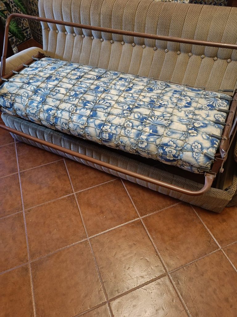 Sofá cama 3 Lugares
