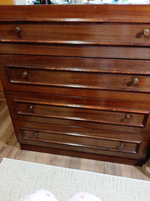 Продам комод и другую мебель, в отличном состоянии