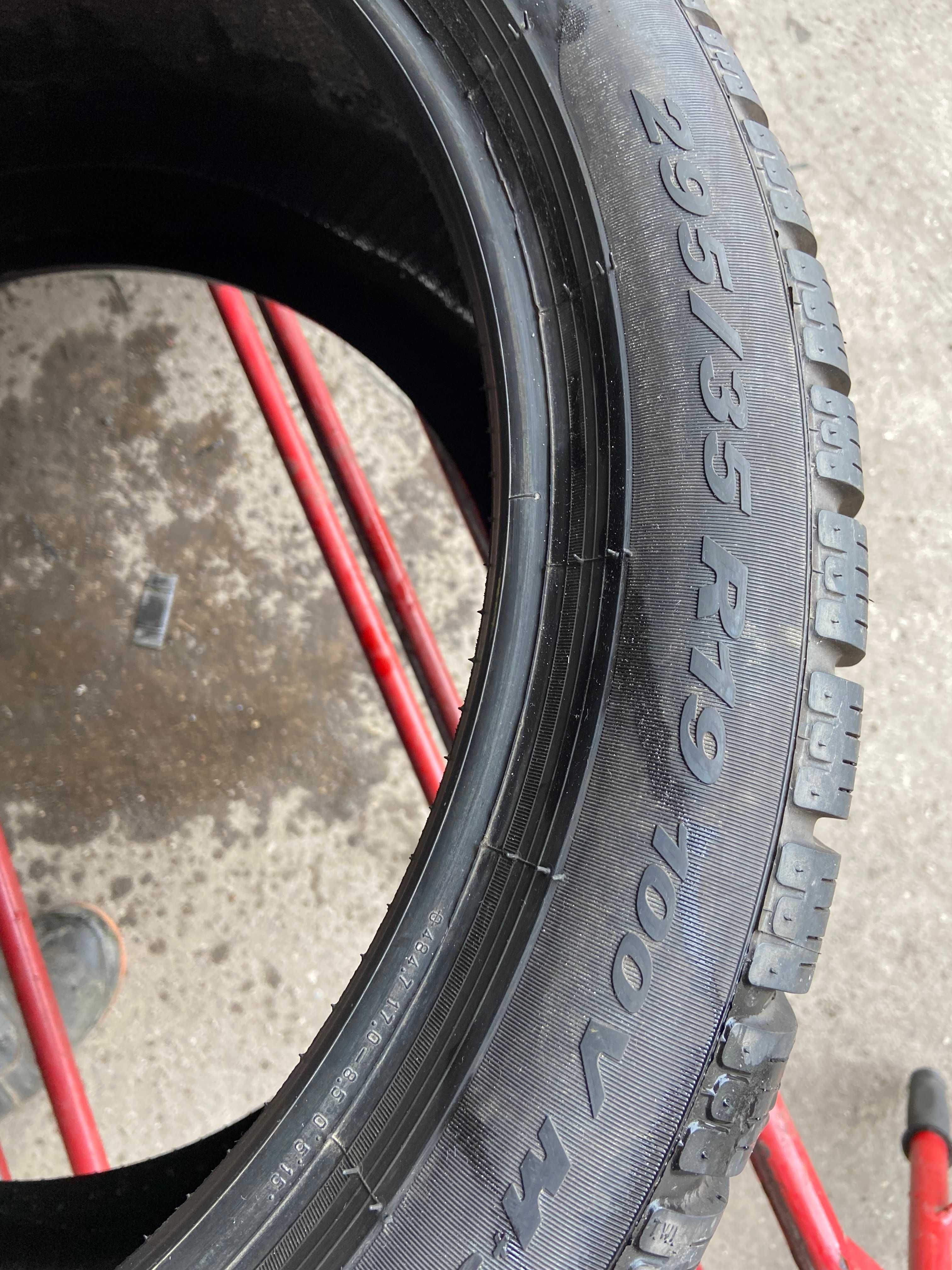 Opony Pirelli 295 35 R19 zima