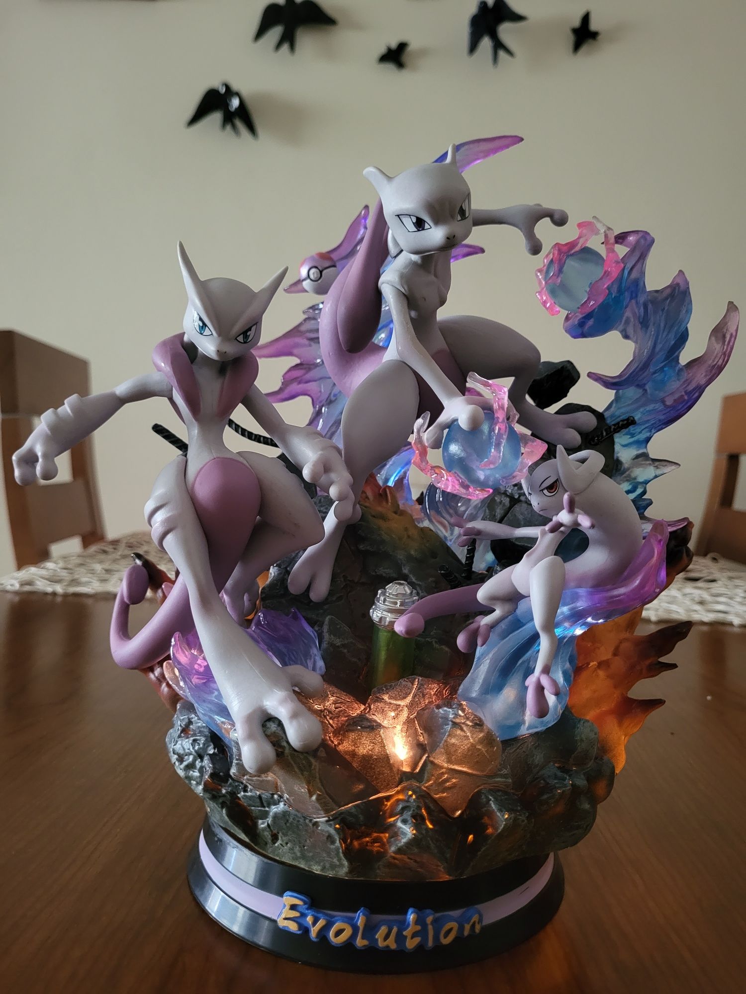 Estátua pokemon Mega evolução Mewtwo