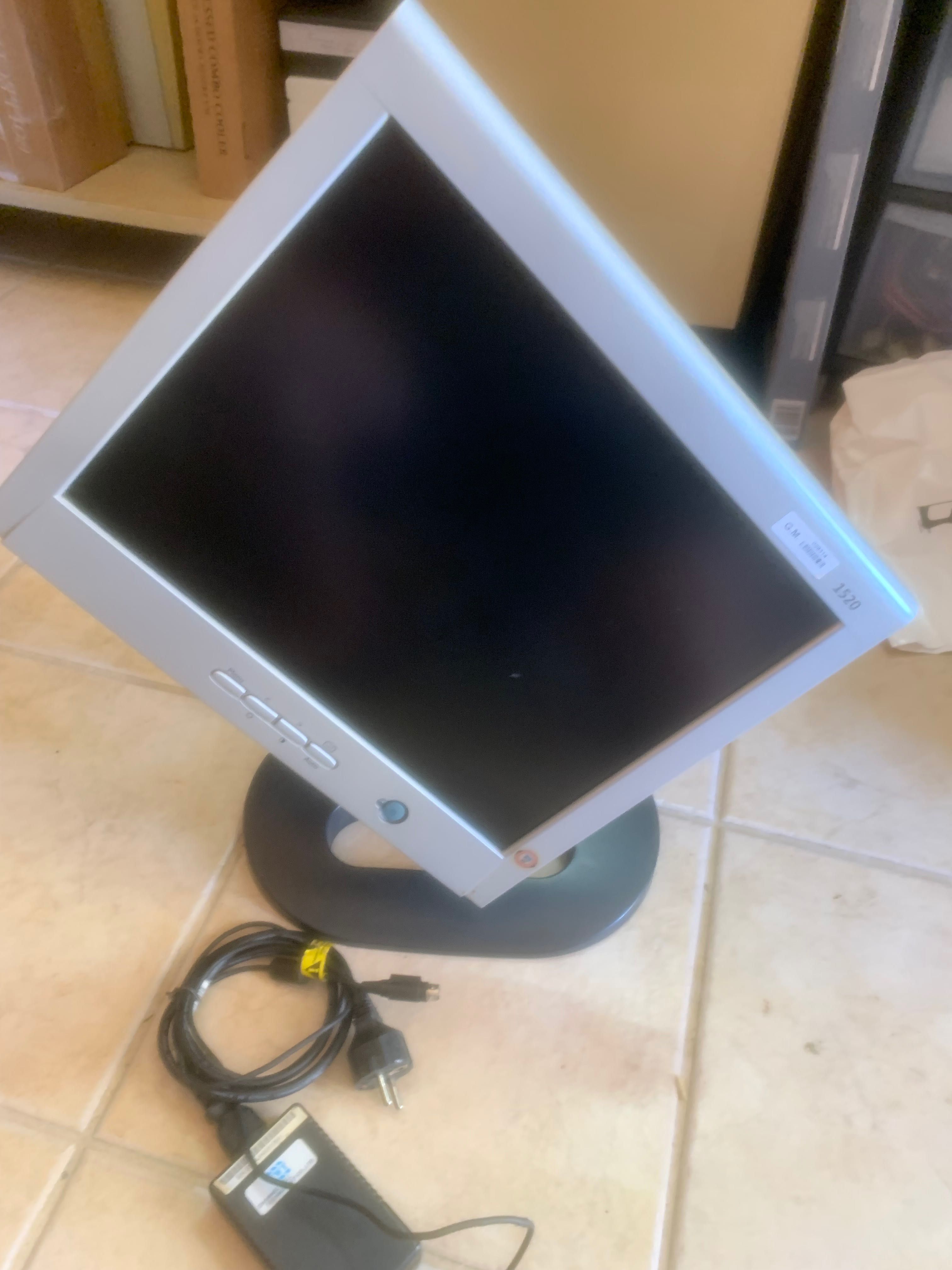 Monitor lcd 17” rotativo DVI e VGA