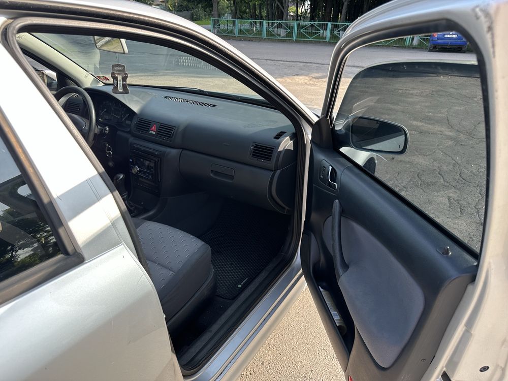 Skoda octavia tour 1.6 бензин 2003 р