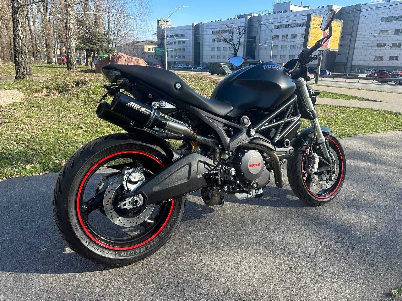 Мотоцикл Ducati Monster 696 2012 року 17000 км